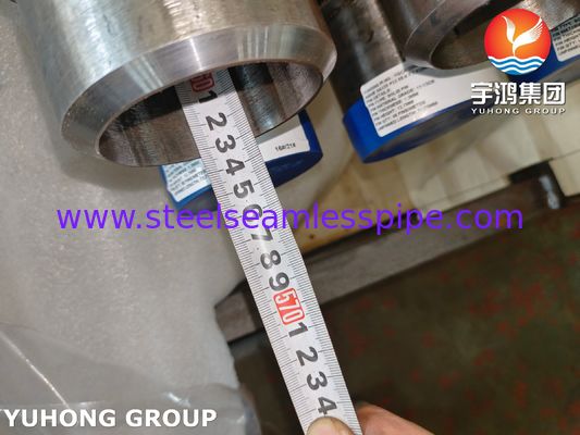 لوله پره دار جوشی آلیاژی فولادی بدون درز ASME SA335 P22 با نوار پره 11-13 CR