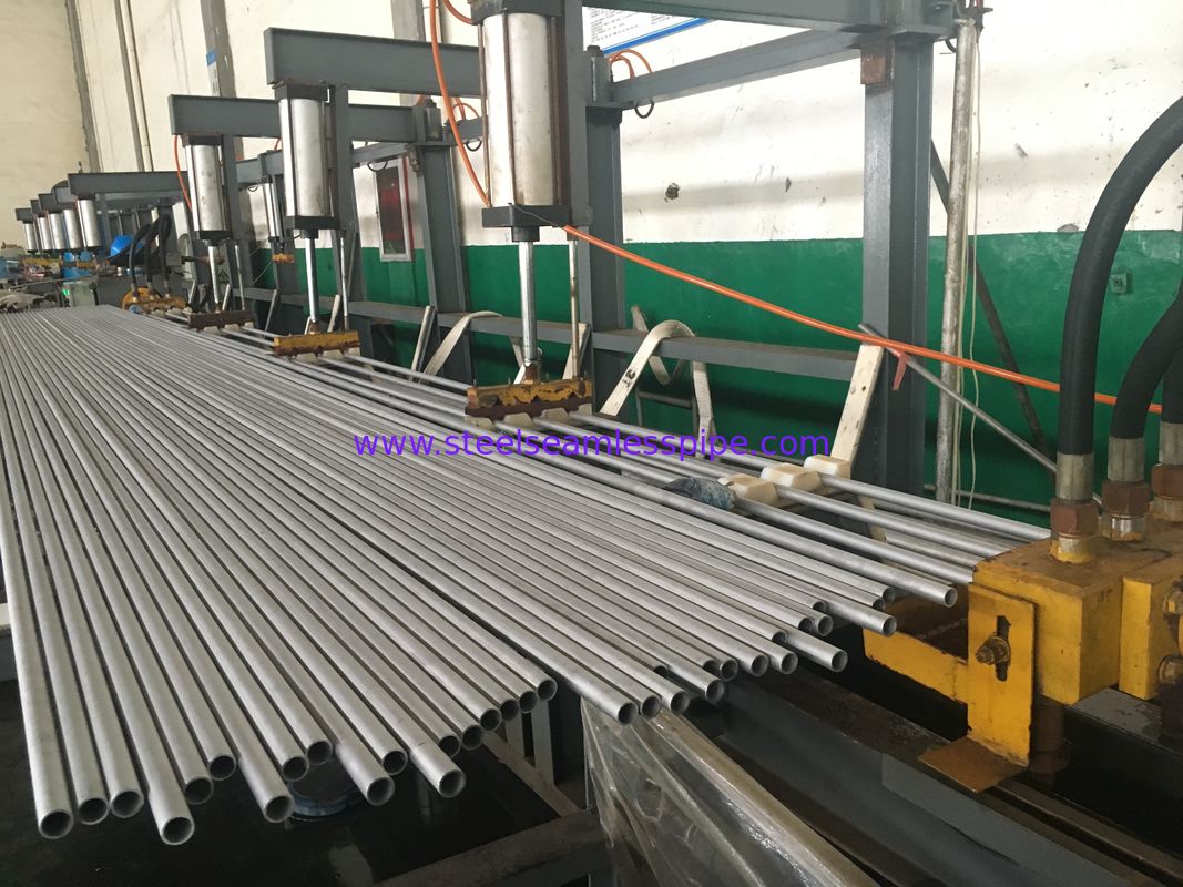 ASTM B444 Gr.2 اینکونل 625 لوله بدون درز 25.4 X 2.11 X 6096MM مبدل های حرارتی نرم افزار 100٪ UT-ET و HT