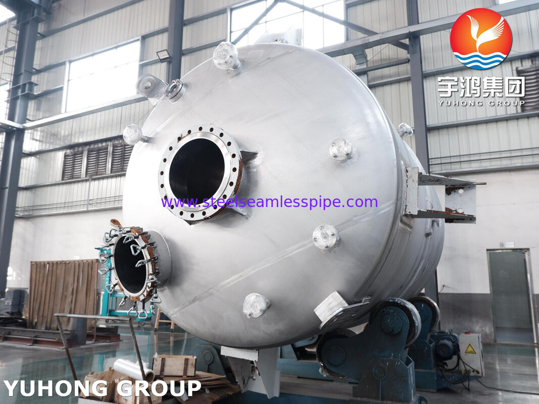 راکتور پوشش‌دار دارای گواهی ASME U Stamp از جنس فولاد کربن SA516 Gr.70 با همزن برای اختلاط