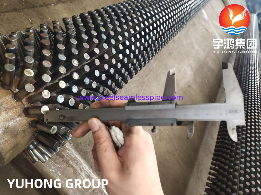 ASTM A335 GR.P9 لوله بدون درز پره دار TP410 AL CS Studs لوله باله آلیاژی